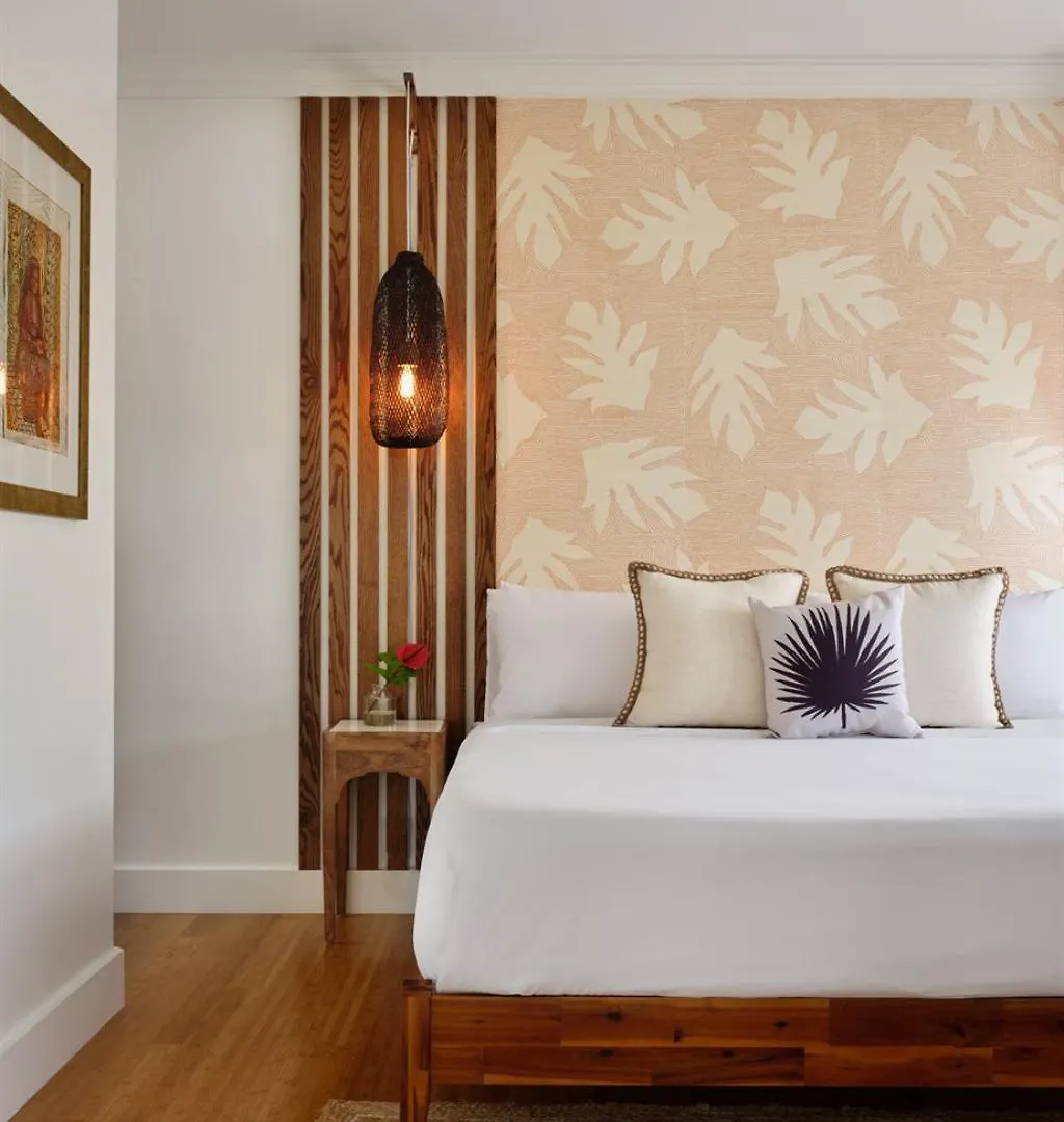 The Ulu Suite - Timeless Elegance, Free Breakfast! Wailuku