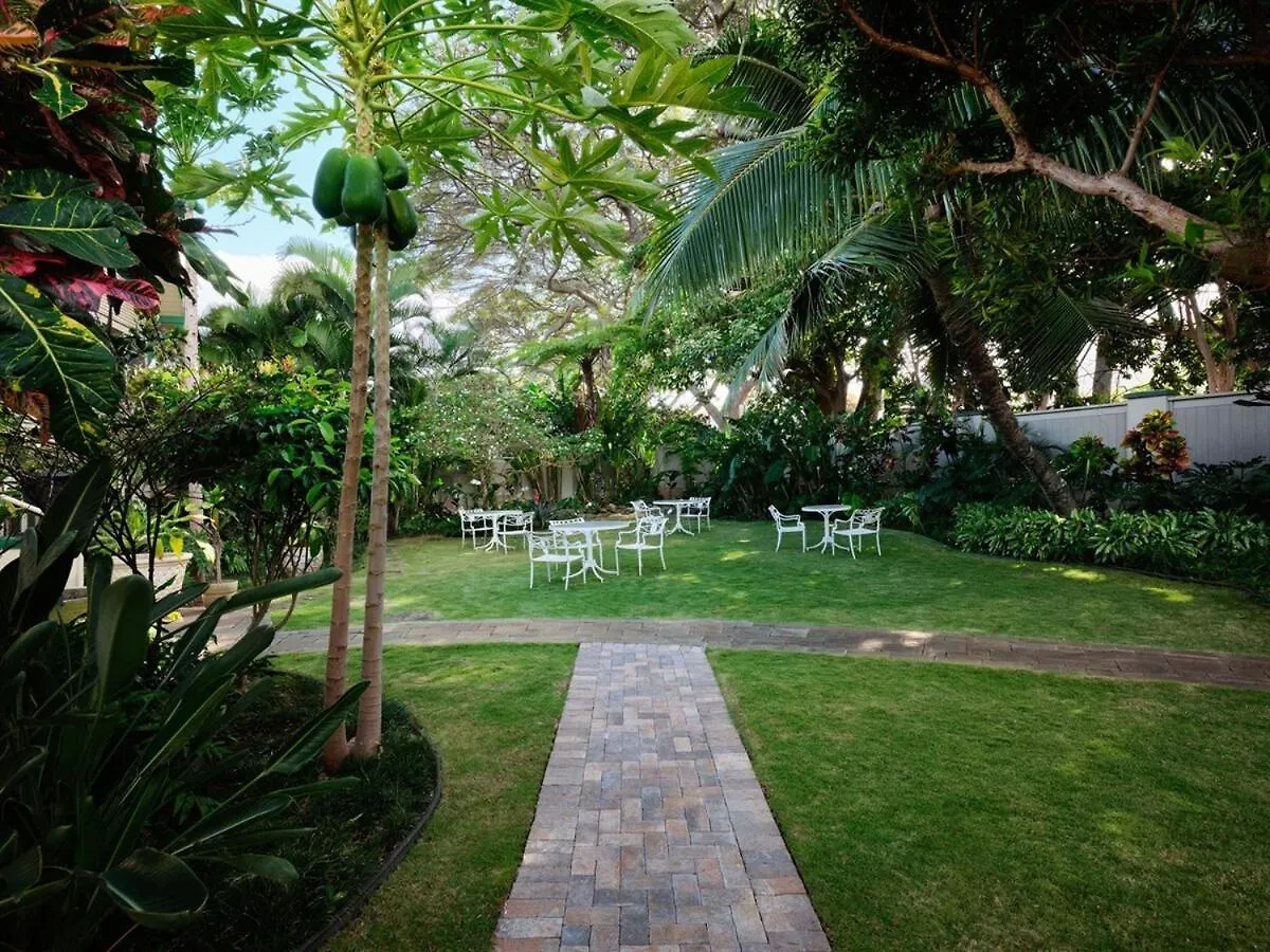Bed & Breakfast The Ulu Suite - Timeless Elegance, Free Breakfast! Wailuku