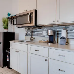 Unit 14 Maui Ohana Modern Wailuku