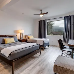 Unit 18 Maui Ohana Modern Wailuku